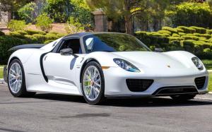 Porsche 918 Spyder Weissach Package 2015 года